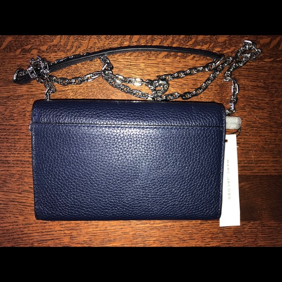 MARC JACOBS “Empire City” Pebbled Leather Wallet Crossbody Bag in Navy Blue - Picture 2 of 6